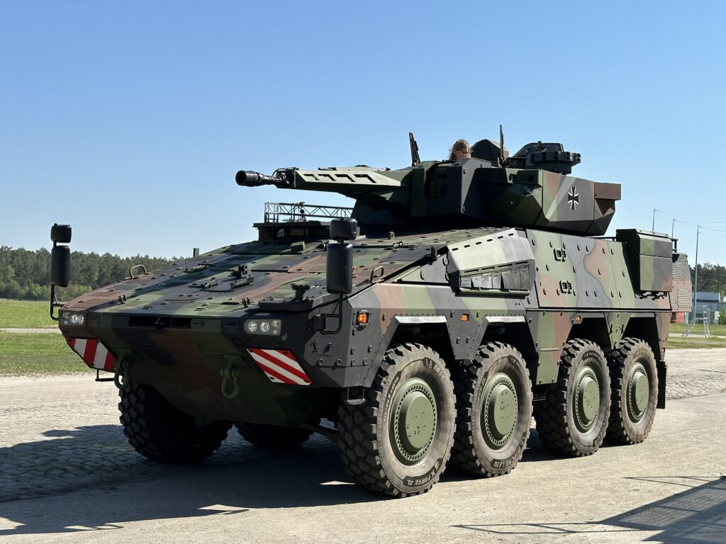 Erster-Schwerer-Waffentraeger-Infanterie-1024x768