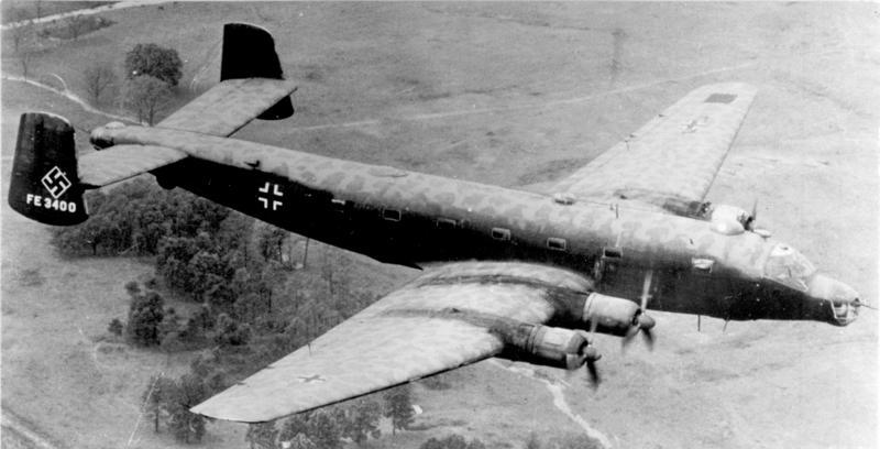 Bundesarchiv_Bild_141-2472,_Flugzeug_Junkers_Ju_290_A-7