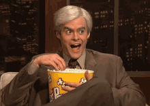 bill-hader-eating-popcorn