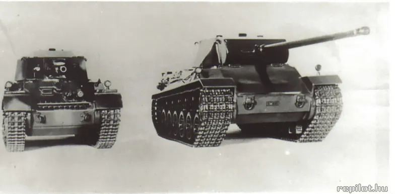 Scale mockups of the 44M Tas and the Turán II next to each other