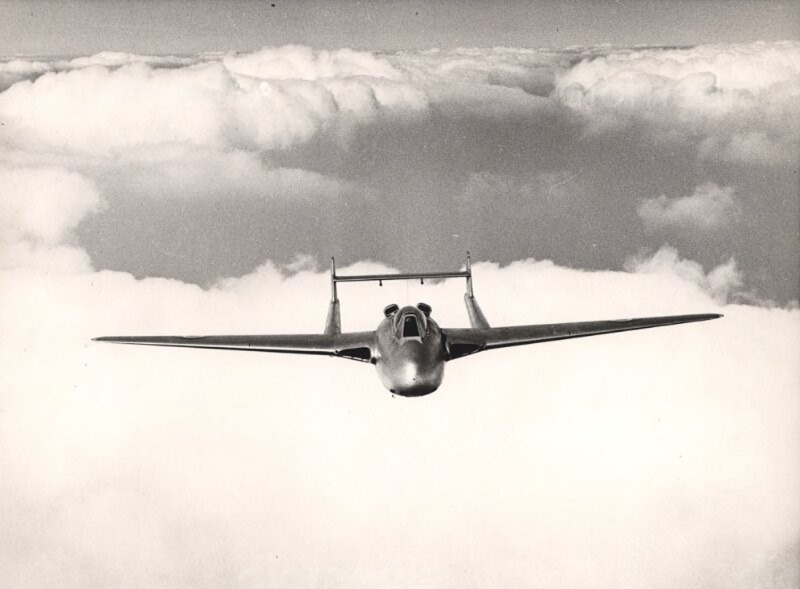 De Havilland Vampire F.2 2