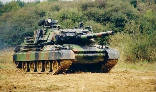 its-been-4-years-and-yet-the-amx-30b2-and-amx-30b2-brenus-v0-ihygd0oc1n291