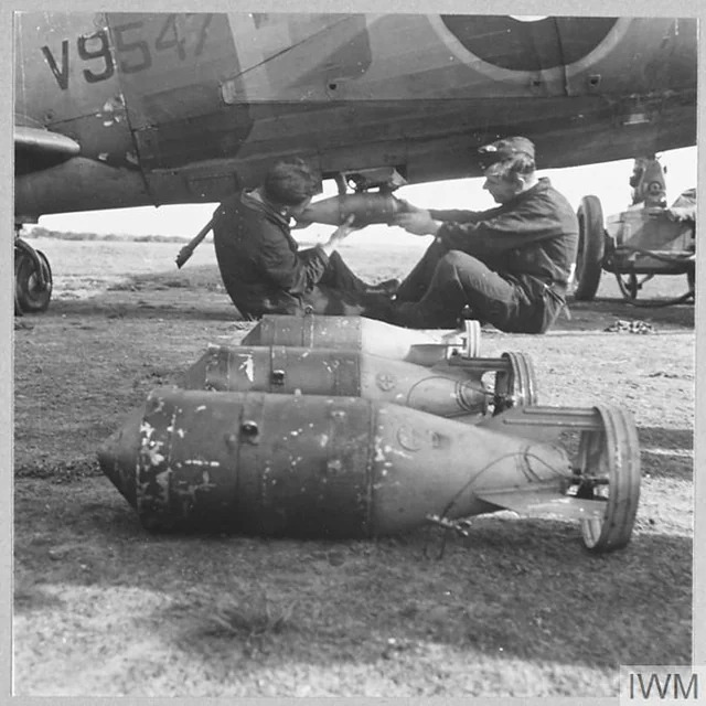 The only picture of the rear-fuselage bomb rack I can find