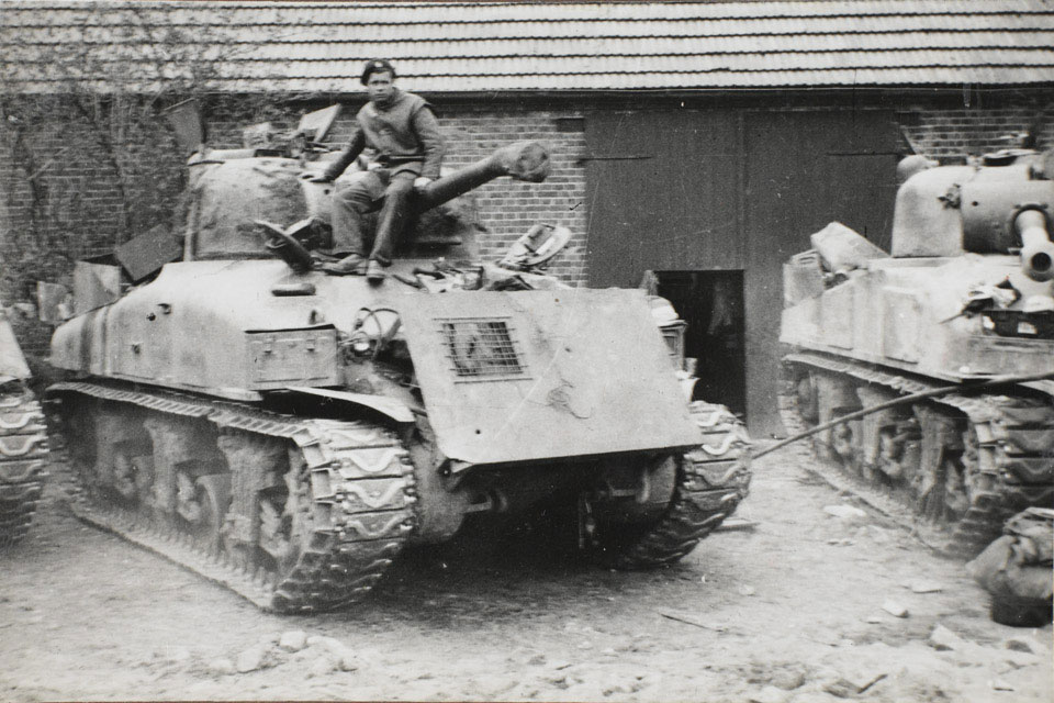 NAM. 1975-03-63-22-48