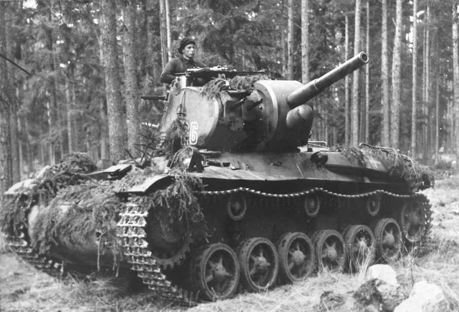 a14bw-904x615