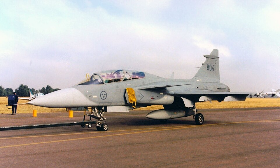 960px-Swedish_AF_JAS_39B_Gripen