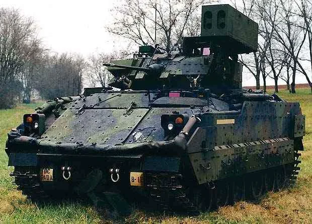 m6-bradley-linebacker-m2a2-with-stingers-instead-of-tows-v0-gv2nb8p7t1ib1