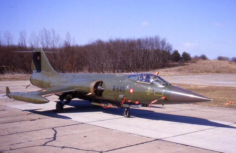 f-104 r-645
