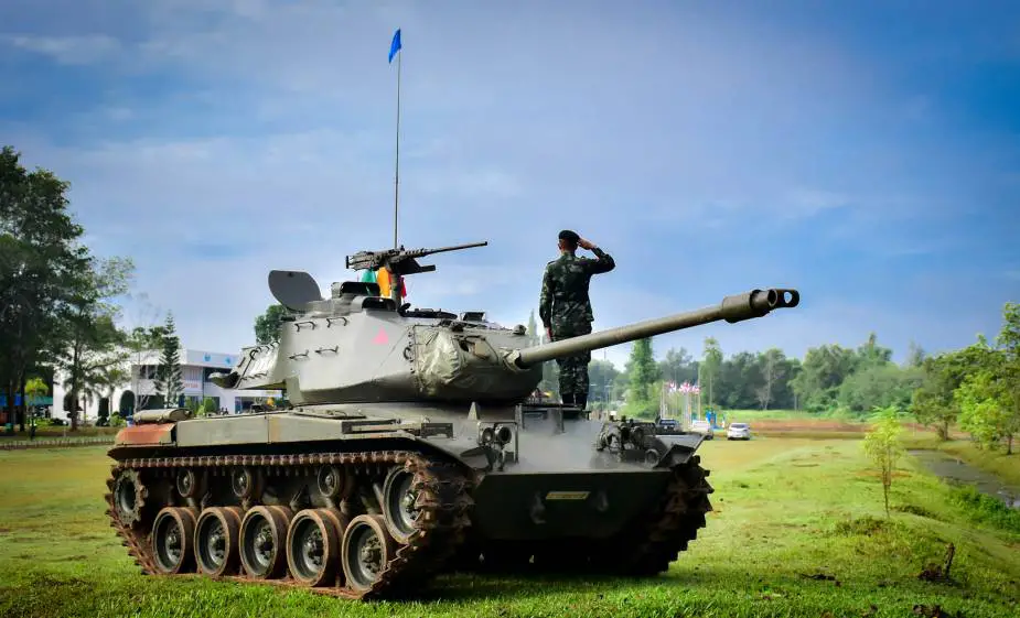 Royal_Thai_Army_16th_Cav_Bn_retires_M41A3_Light_Tank_and_switches_to_V-150_Commando_1