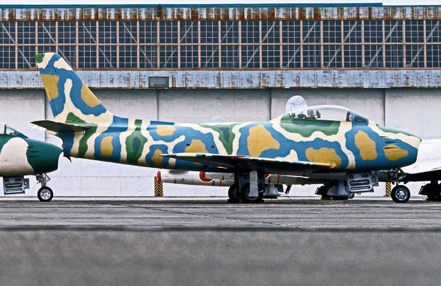 His-Mil-F86F-432-1-76,9,26Hama-A330