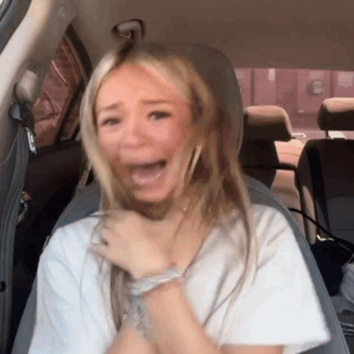 funny-girl-choking-herself