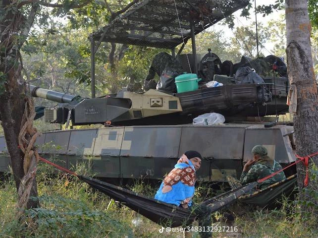 4aa0b81796d054395436d8cf81e1567e