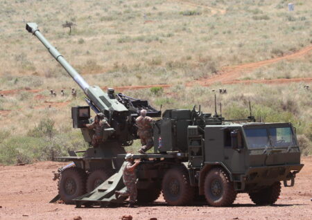 Dnel_T5-52_Vukuhlome_2025_Guy_Martin-450x318