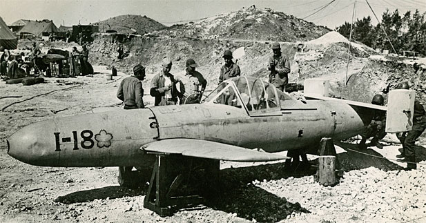 I-18-okinawa-1945